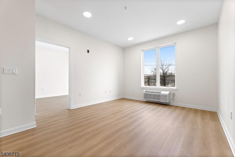 Property listing MLS 4049723 photo 14