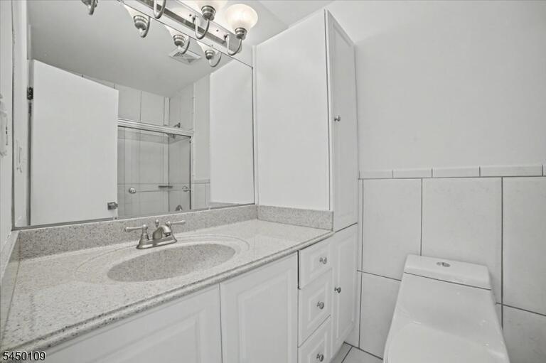 Property listing MLS 4049733 photo 18