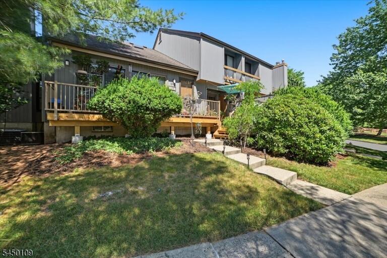 Property listing MLS 4049733 photo 2