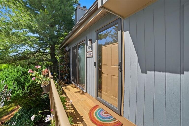 Property listing MLS 4049733 photo 4