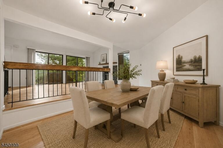 Property listing MLS 4049733 photo 9