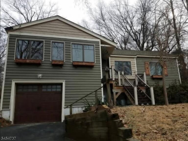 Property listing MLS 4049734 photo 1