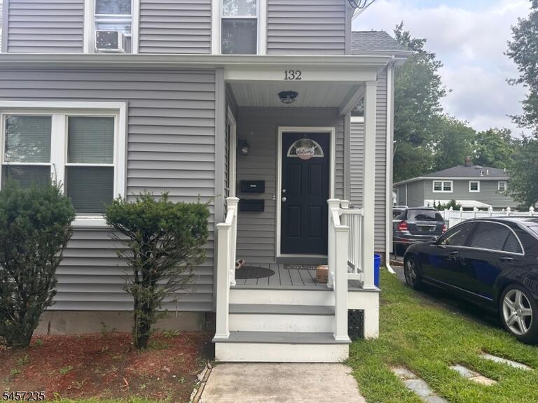 Property listing MLS 4049736 photo 2