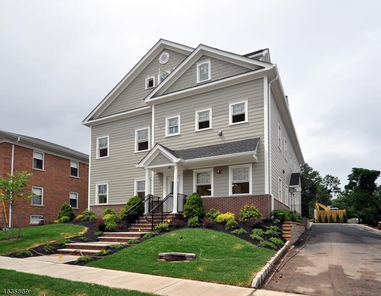 Property listing MLS 4049744 photo 1