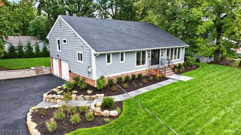 Property listing MLS 4049752 photo 3