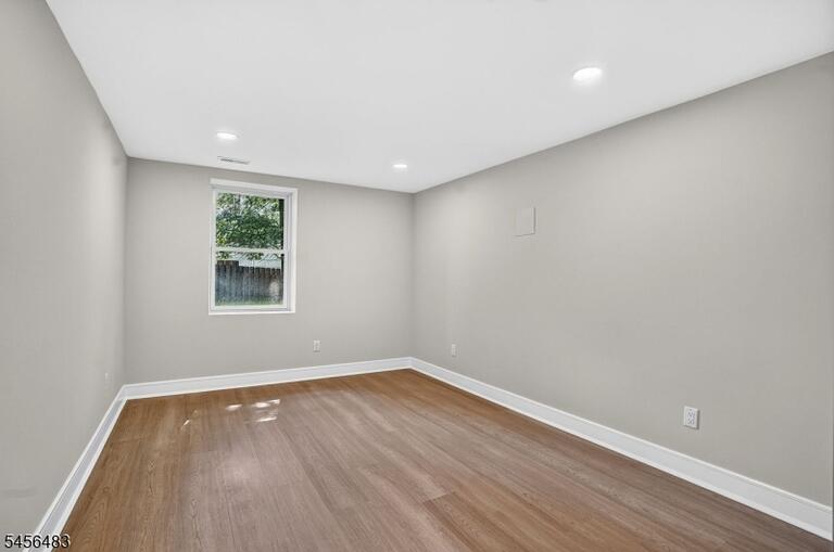 Property listing MLS 4049752 photo 33
