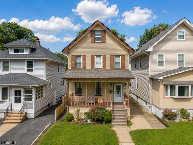 Property listing MLS 4049758 photo 3