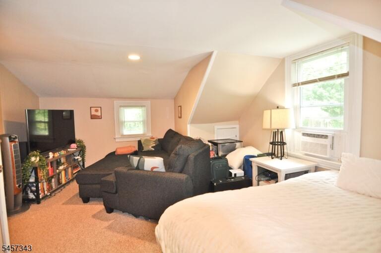 Property listing MLS 4049777 photo 11