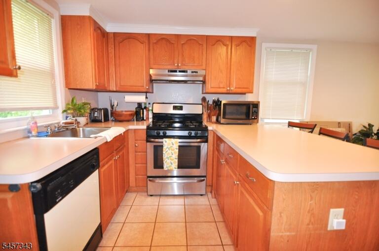 Property listing MLS 4049777 photo 5