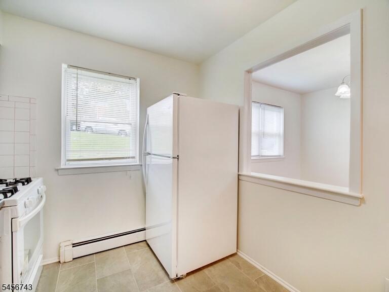 Property listing MLS 4049796 photo 5