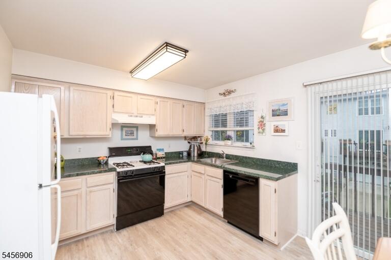 Property listing MLS 4049805 photo 6