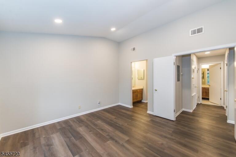 Property listing MLS 4049807 photo 14