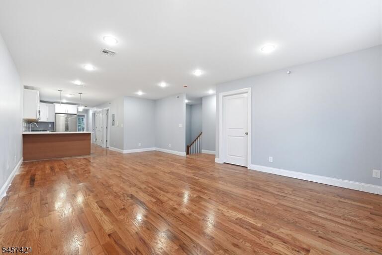Property listing MLS 4049823 photo 3