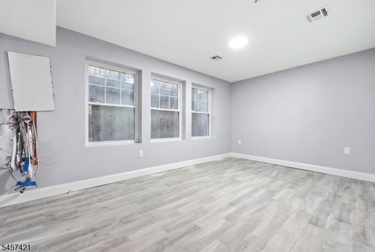 Property listing MLS 4049823 photo 33