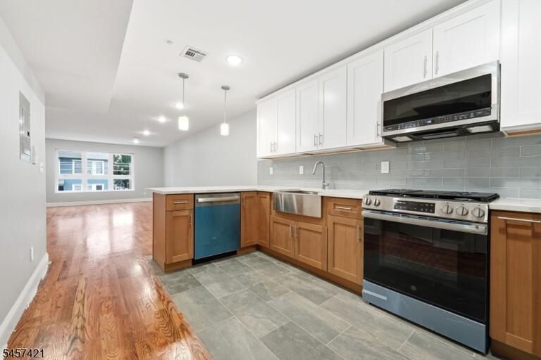 Property listing MLS 4049823 photo 6