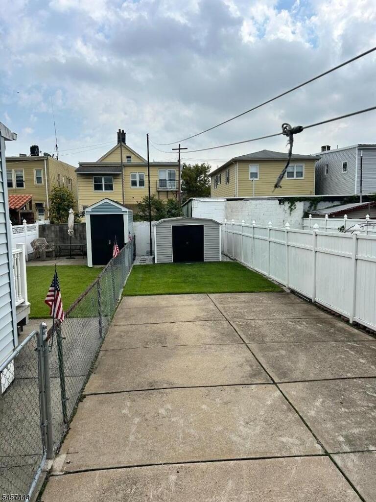 Property listing MLS 4049841 photo 5