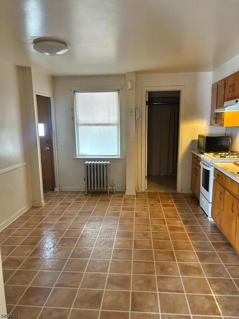 Property listing MLS 4049841 photo 9