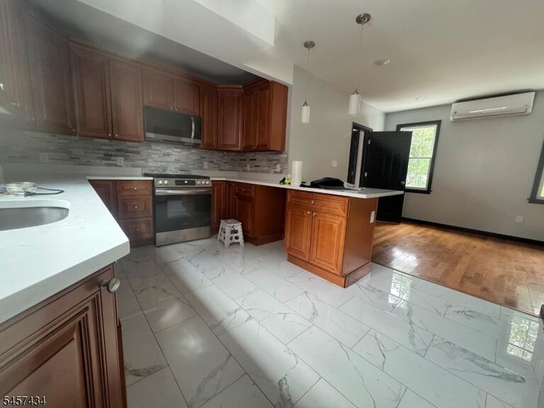 Property listing MLS 4049850 photo 28