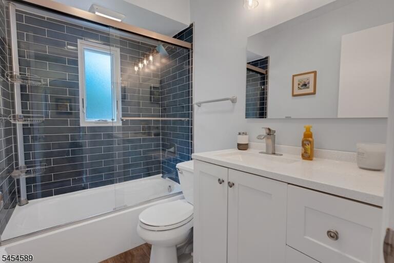 Property listing MLS 4049864 photo 14