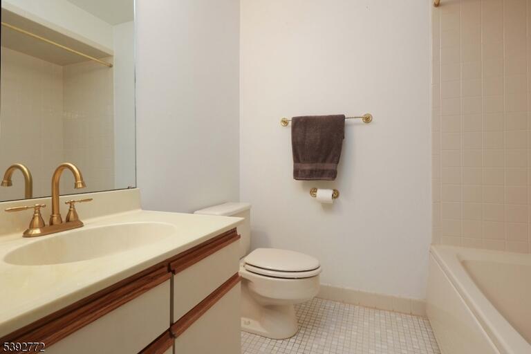 Property listing MLS 4049882 photo 10