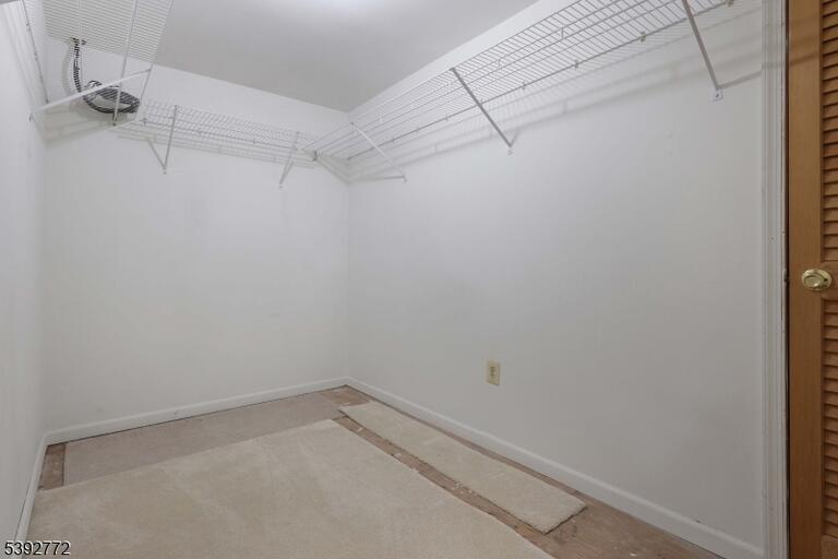 Property listing MLS 4049882 photo 17