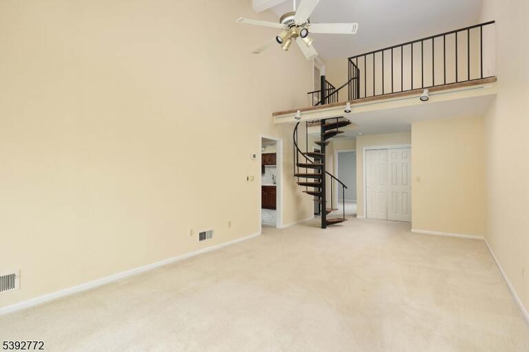 Property listing MLS 4049882 photo 8