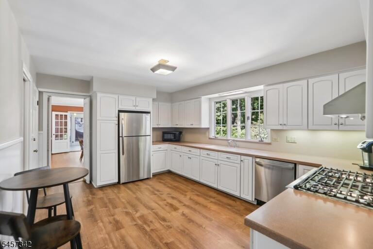 Property listing MLS 4049897 photo 8
