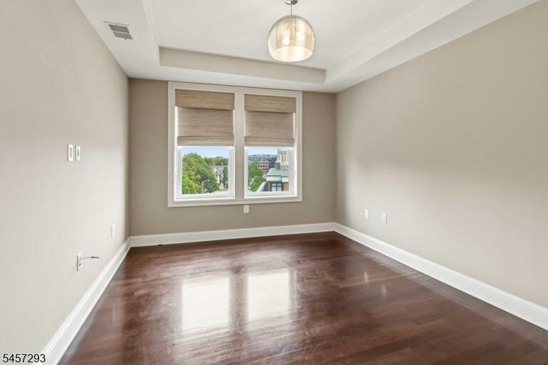 Property listing MLS 4049916 photo 18