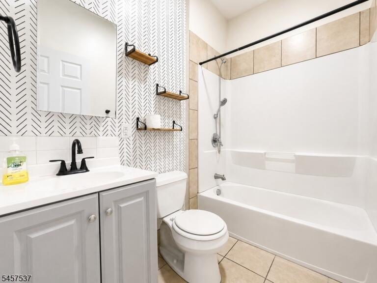 Property listing MLS 4049921 photo 19