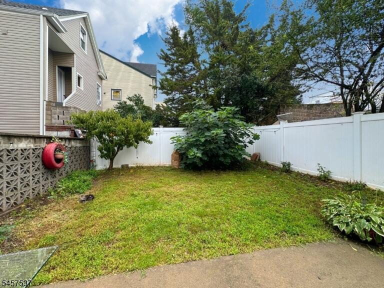 Property listing MLS 4049921 photo 21