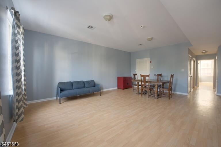Property listing MLS 4049950 photo 1