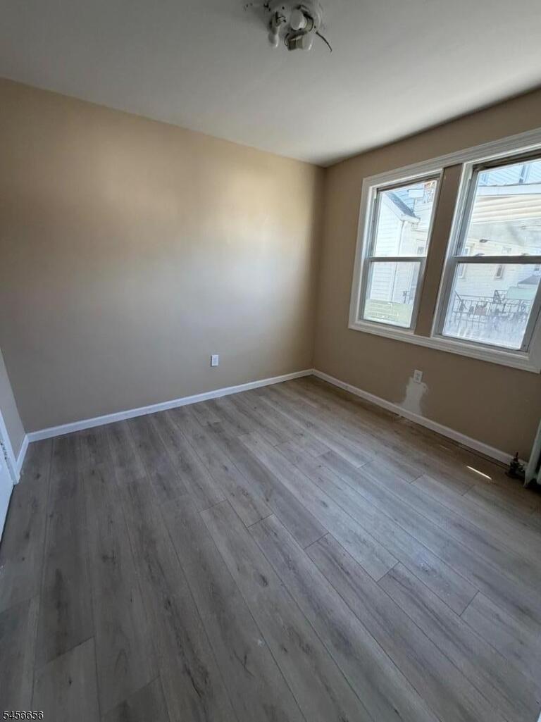 Property listing MLS 4049958 photo 4