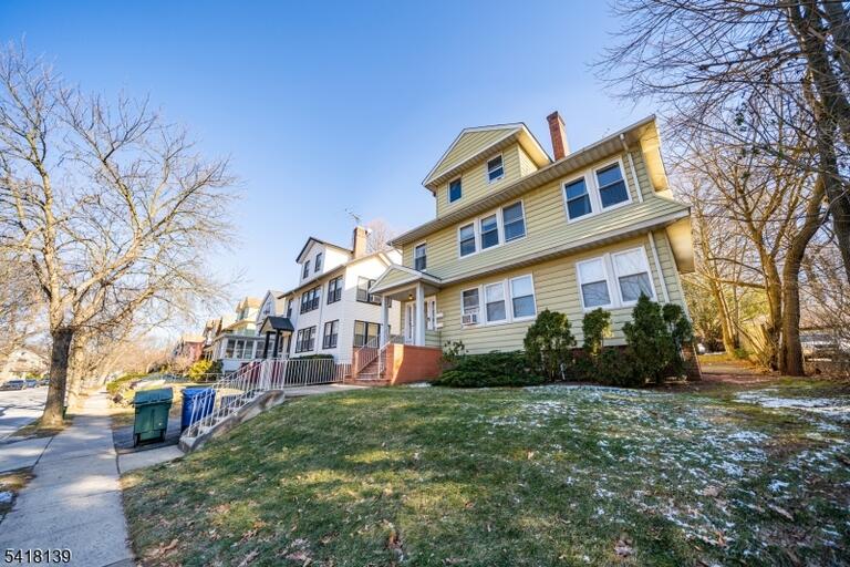 Property listing MLS 4049961 photo 2