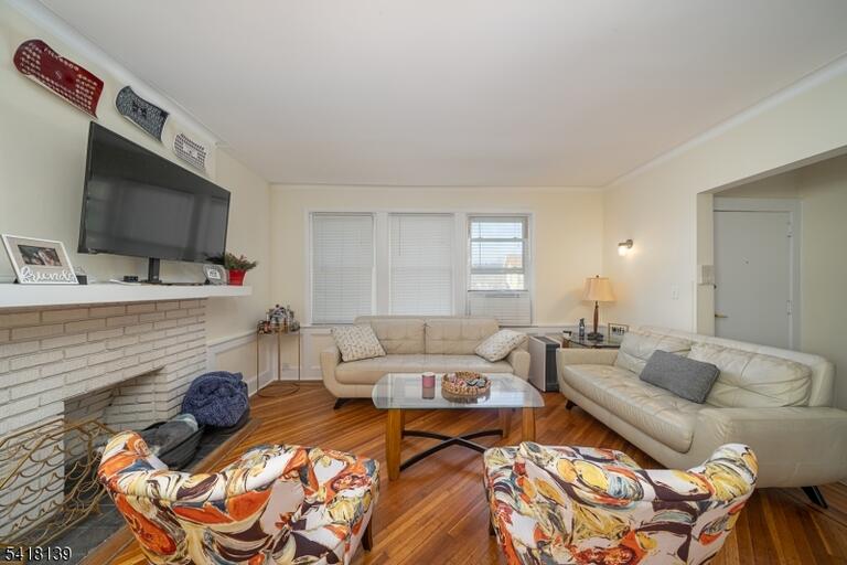 Property listing MLS 4049961 photo 4