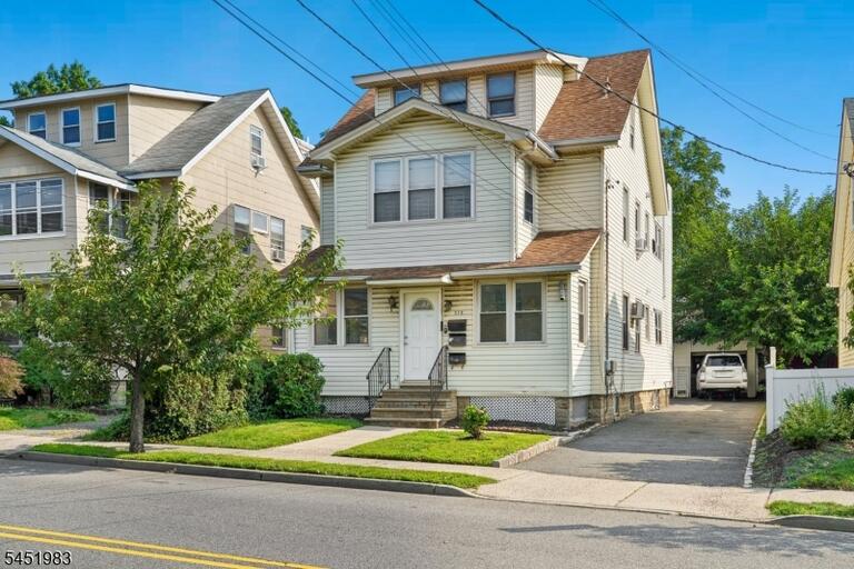 Property listing MLS 4049974 photo 1