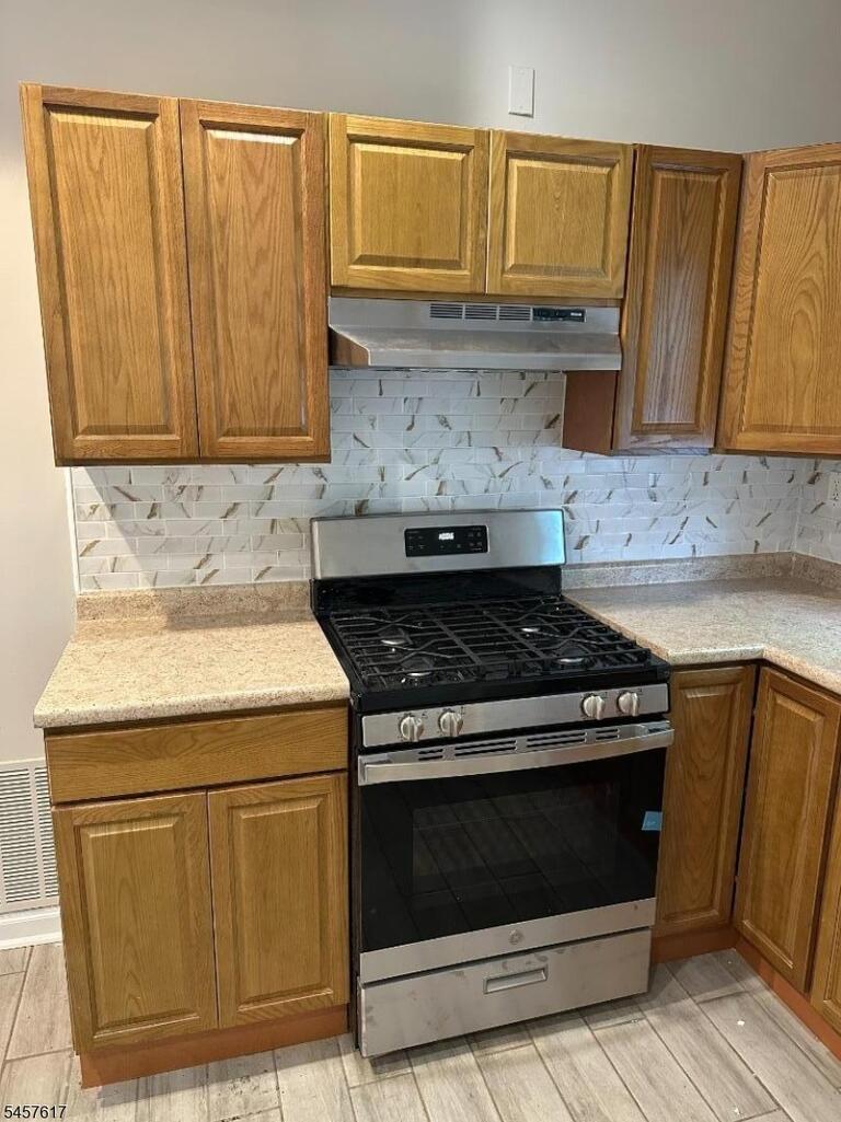 Property listing MLS 4049988 photo 3