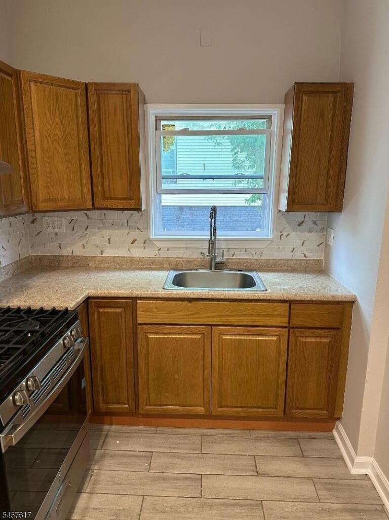 Property listing MLS 4049988 photo 4