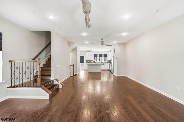 Property listing MLS 4050001 photo 22