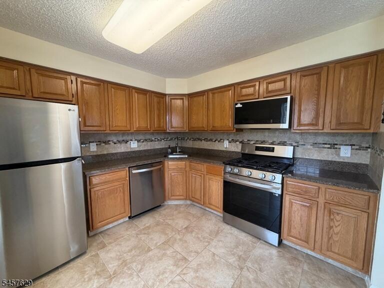 Property listing MLS 4050006 photo 6
