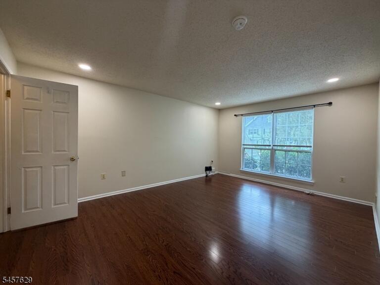 Property listing MLS 4050006 photo 8
