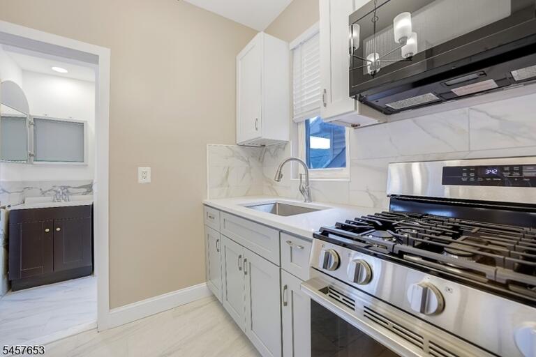Property listing MLS 4050020 photo 16