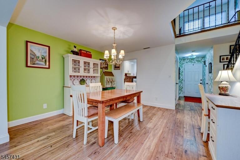 Property listing MLS 4050041 photo 12