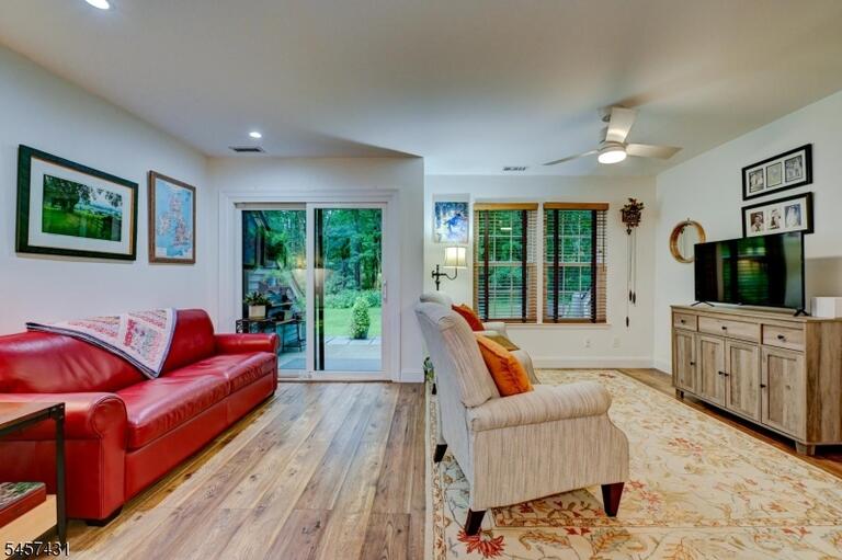 Property listing MLS 4050041 photo 15