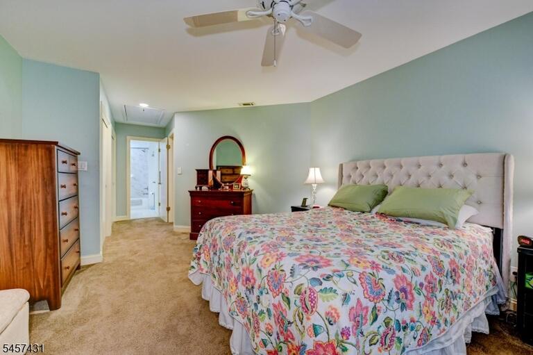 Property listing MLS 4050041 photo 32