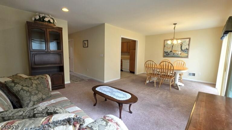 Property listing MLS 4050044 photo 7