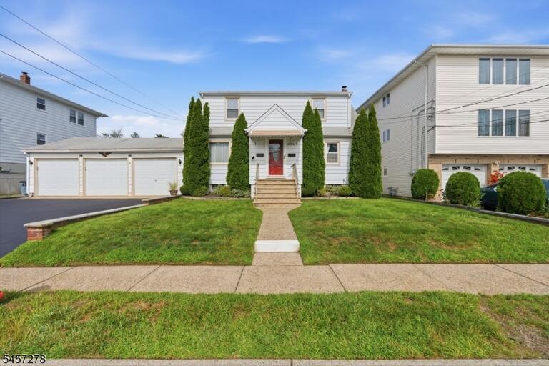 Property listing MLS 4050053 photo 1