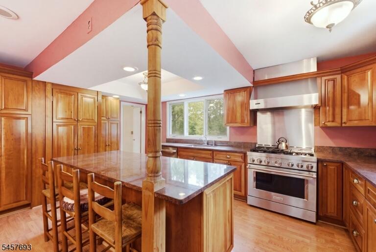 Property listing MLS 4050055 photo 13