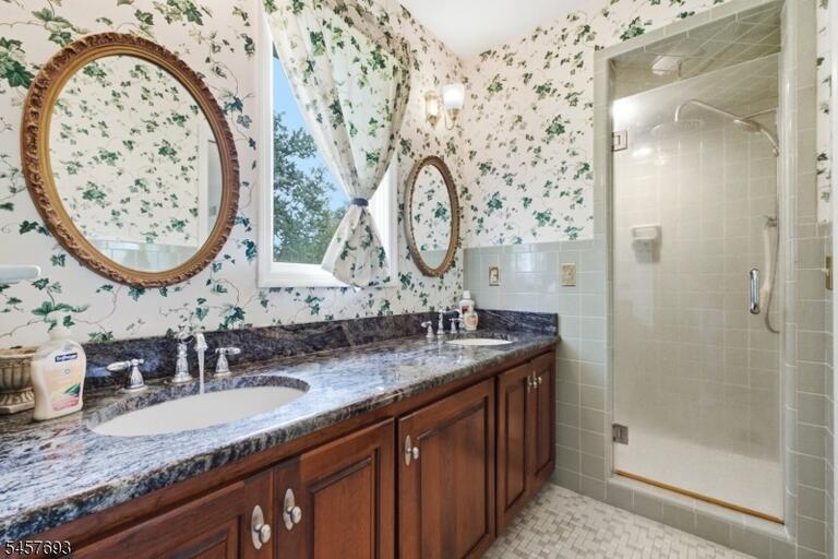 Property listing MLS 4050055 photo 24