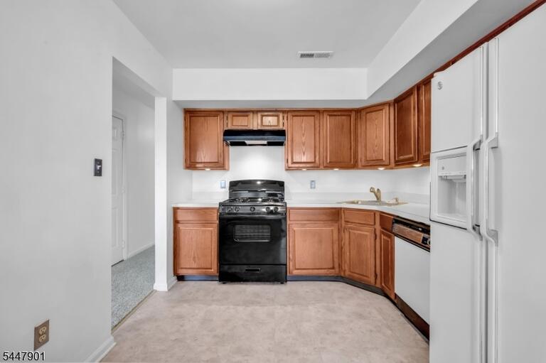 Property listing MLS 4050061 photo 11