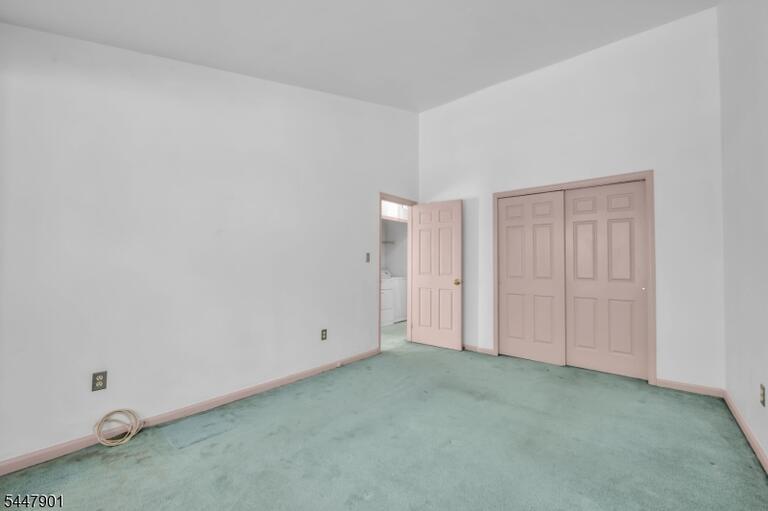 Property listing MLS 4050061 photo 19